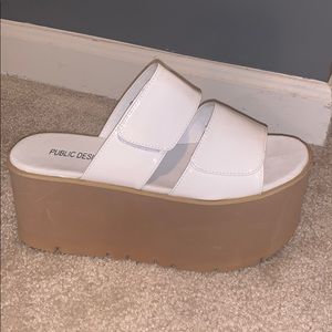 Platform NEVER WORN sandals